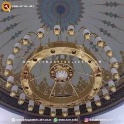Pengrajin Lampu Masjid Nabawi Kuningan